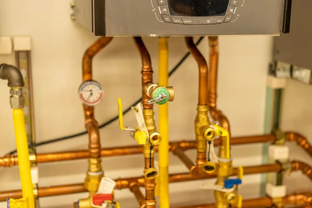 Licensed technician providing Sewer Cleanout for a homeowner in Kendale Lakes